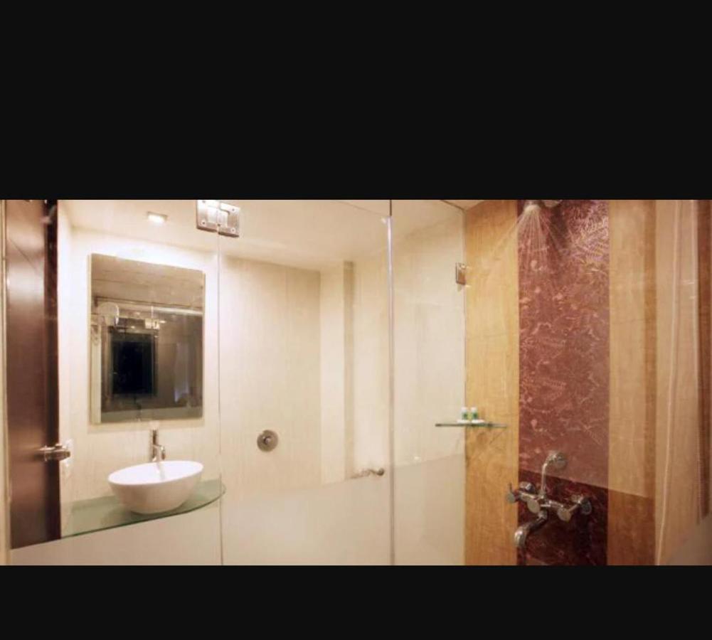Yogi Metropolitan Hotel Navi Mumbai Kültér fotó